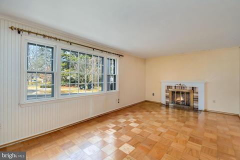 6805 Huntsman Blvd, Springfield, VA 22152 photo 10