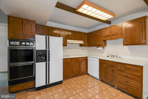 6805 Huntsman Blvd, Springfield, VA 22152 photo 5