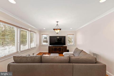 1824 Panarama Ct, Mclean, VA 22101 photo 13