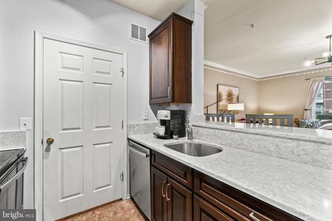 1601 Spring Gate Dr #1115, Mclean, VA 22102 photo 10