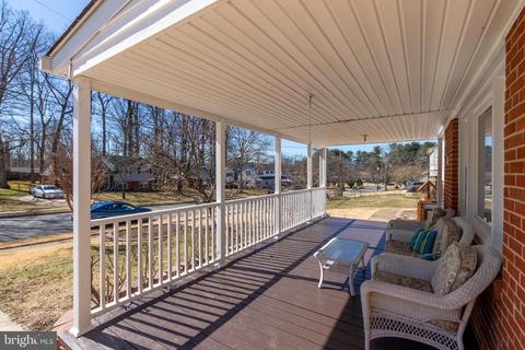 7912 Foote Ln, Springfield, VA 22151 photo 2