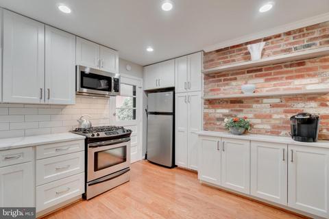 7651 Long Pine Dr, Springfield, VA 22151 photo 3