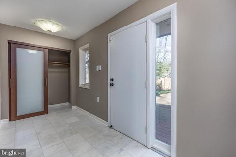 7219 Calamo St, Springfield, VA 22150 photo 3