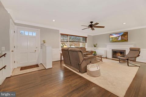 7102 Tyndale St, Mclean, VA 22101 photo 4