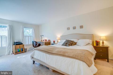 7205 Evans Mill Rd, Mclean, VA 22101 photo 13