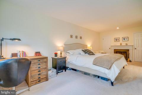 7205 Evans Mill Rd, Mclean, VA 22101 photo 14