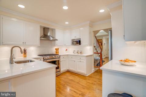 7205 Evans Mill Rd, Mclean, VA 22101 photo 9