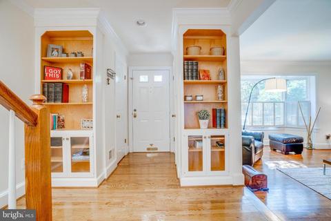 7205 Evans Mill Rd, Mclean, VA 22101 photo 2