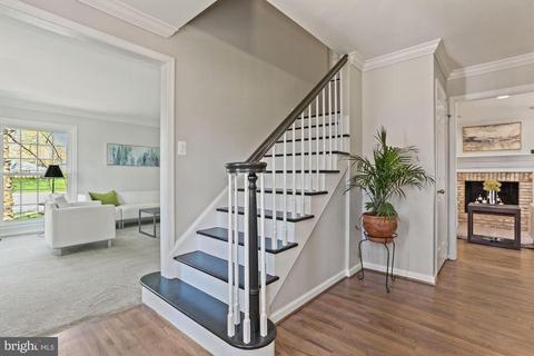 701 Ridge Dr, Mclean, VA 22101 photo 4