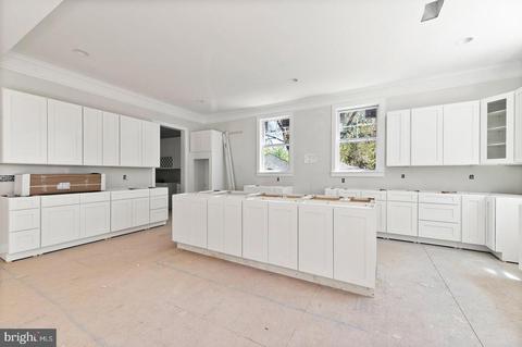 6927 Girard St, Mclean, VA 22101 photo 4