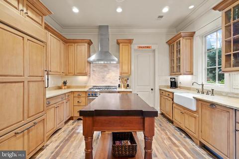 817 Mackall, Mclean, VA 22101 photo 18
