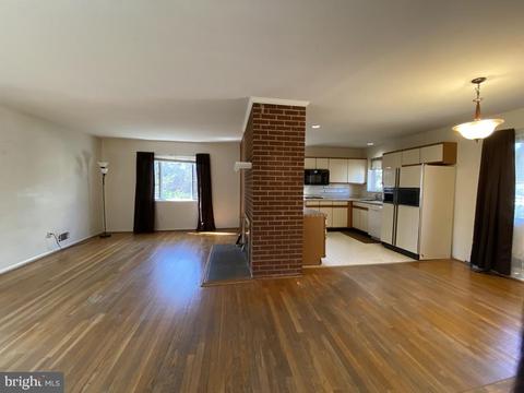 7432 Long Pine Dr, Springfield, VA 22151 photo 5