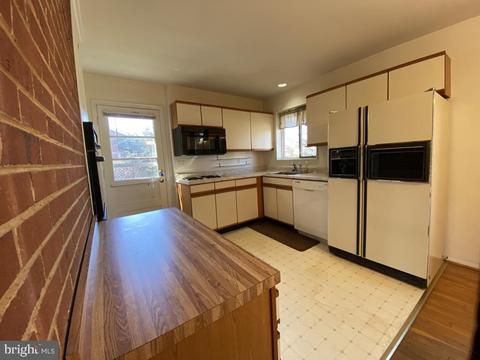 7432 Long Pine Dr, Springfield, VA 22151 photo 8