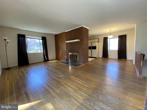 7432 Long Pine Dr, Springfield, VA 22151 photo 3