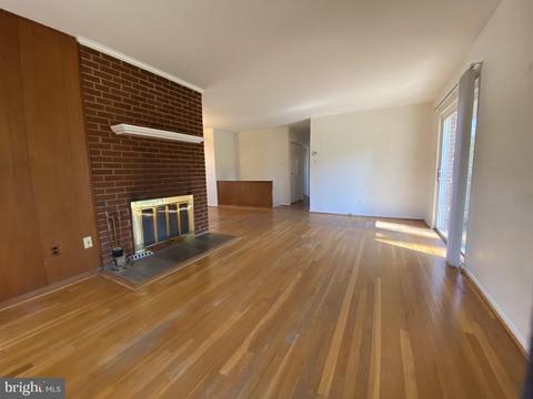 7432 Long Pine Dr, Springfield, VA 22151 photo 4