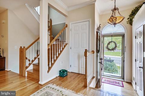 8000 Readington Ct, Springfield, VA 22152 photo 6