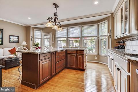 8000 Readington Ct, Springfield, VA 22152 photo 18
