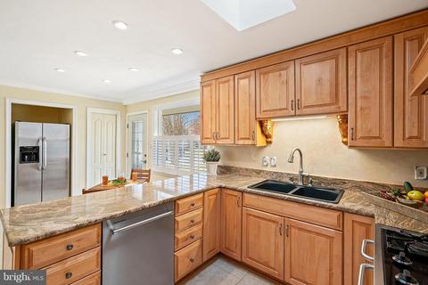 8017 Ellet Rd, Springfield, VA 22151 photo 10