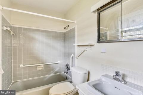 5202 Light St, Springfield, VA 22151 photo 15