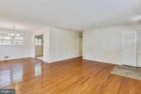 5202 Light St, Springfield, VA 22151 photo 12