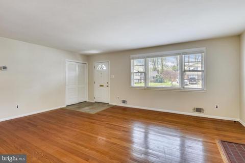5202 Light St, Springfield, VA 22151 photo 4