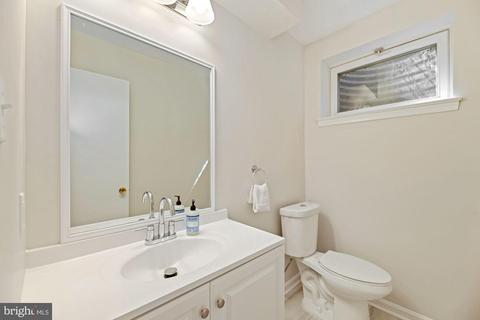 5228 Perth Ct, Springfield, VA 22151 photo 11