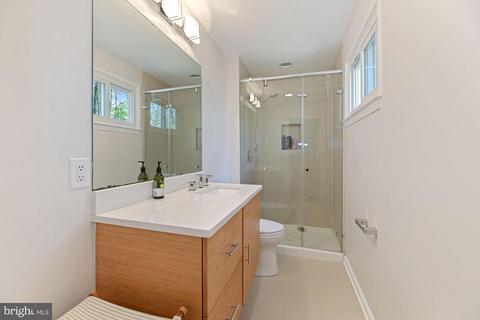 5228 Perth Ct, Springfield, VA 22151 photo 18