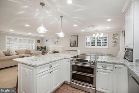 5307 Oldcastle Ln, Springfield, VA 22151 photo 3