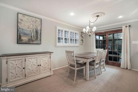 5307 Oldcastle Ln, Springfield, VA 22151 photo 9