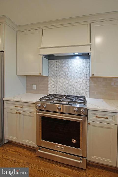 8120 Dunsinane Ct, Mclean, VA 22102 photo 12