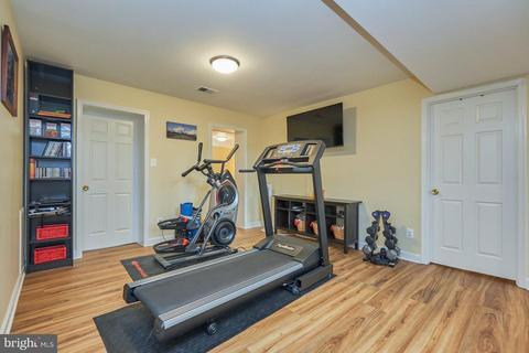8015 Agin Ct, Mclean, VA 22102 photo 29