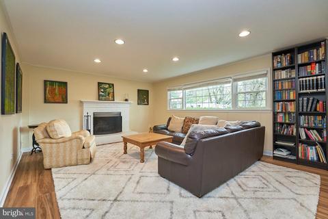 8015 Agin Ct, Mclean, VA 22102 photo 28