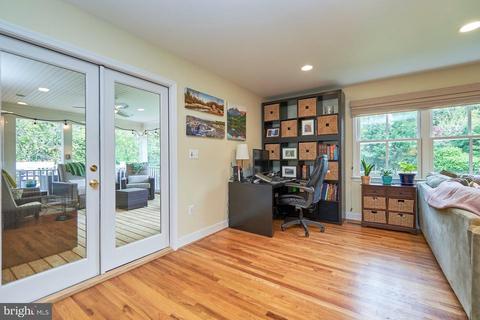 8015 Agin Ct, Mclean, VA 22102 photo 16