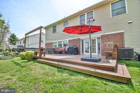 7404 Gresham St, Springfield, VA 22151 photo 4
