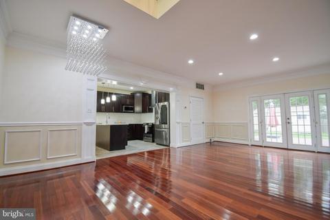 7404 Gresham St, Springfield, VA 22151 photo 11