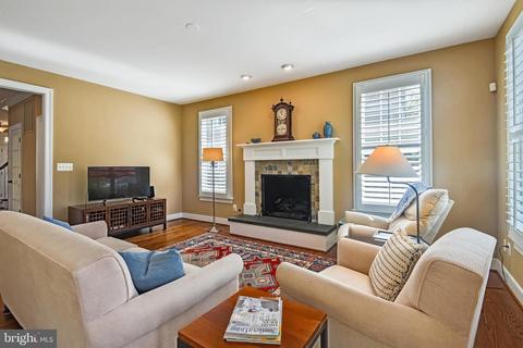 6909 Pine Crest Ave, Mclean, VA 22101 photo 9