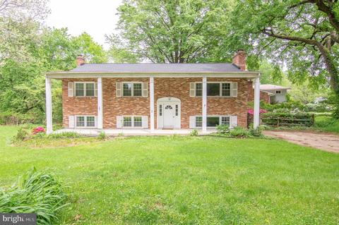 7108 Davis Ct, Mclean, VA 22101 photo 1