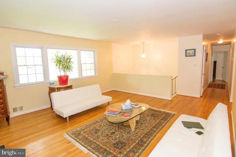 7108 Davis Ct, Mclean, VA 22101 photo 6