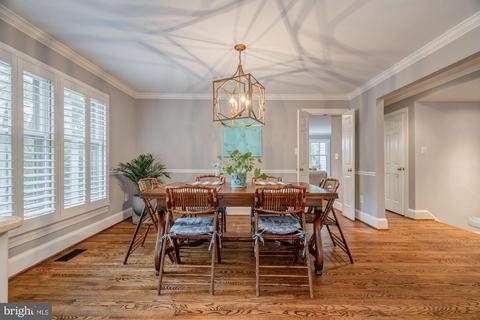 7256 Evans Mill Rd, Mclean, VA 22101 photo 8