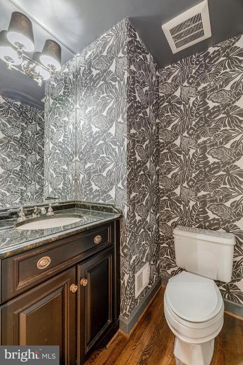 7256 Evans Mill Rd, Mclean, VA 22101 photo 19