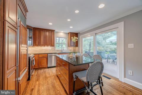 7256 Evans Mill Rd, Mclean, VA 22101 photo 14