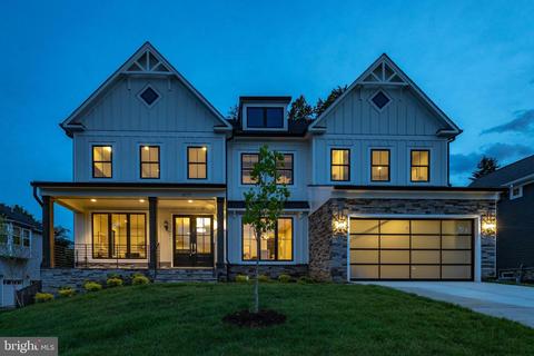 6717 Dean Dr, Mclean, VA 22101 photo 2