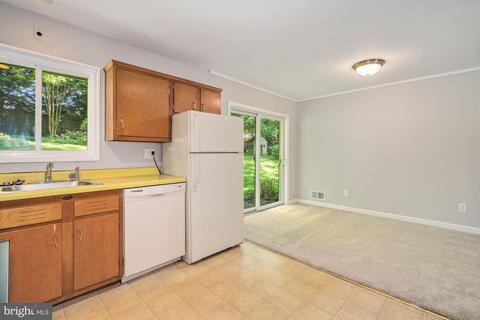 7601 Cosgrove Pl, Springfield, VA 22151 photo 10