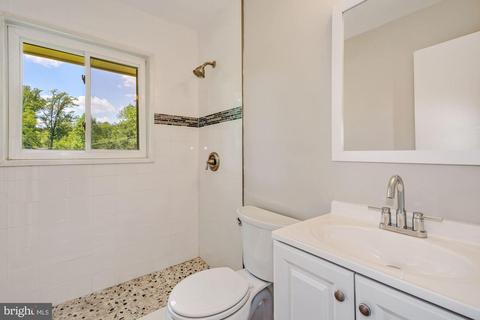 7601 Cosgrove Pl, Springfield, VA 22151 photo 12