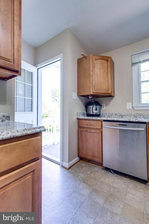 6110 Frontier Dr, Springfield, VA 22150 photo 7