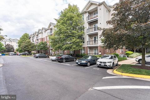 1581 Spring Gate Dr #5204, Mclean, VA 22102 photo 1