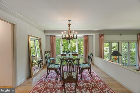 2014 Hunter Mill Rd, Vienna, VA 22181 photo 24