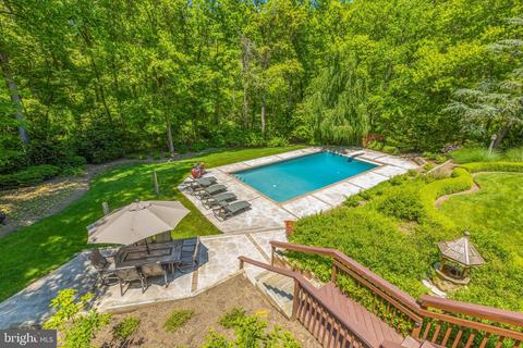 2014 Hunter Mill Rd, Vienna, VA 22181 photo 4