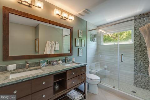 2014 Hunter Mill Rd, Vienna, VA 22181 photo 27
