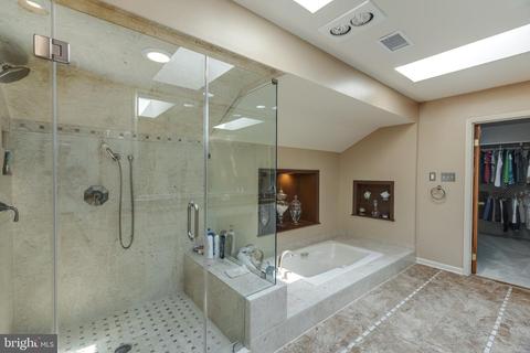 2014 Hunter Mill Rd, Vienna, VA 22181 photo 31